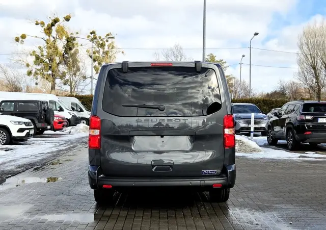 PEUGEOT Traveller 2.2 BlueHDi Long Business EAT8