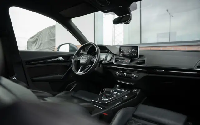 AUDI Q5 