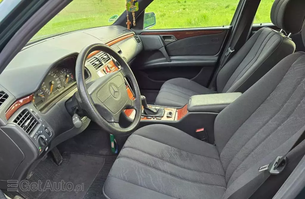 MERCEDES-BENZ Klasa E 