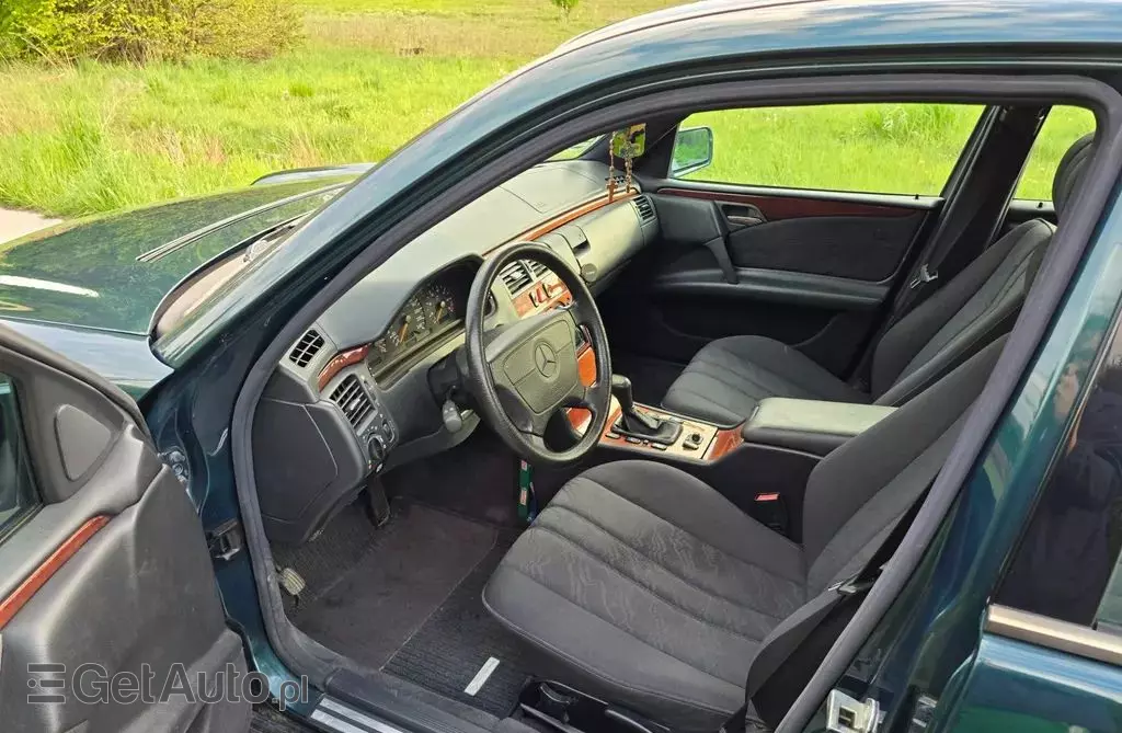 MERCEDES-BENZ Klasa E 