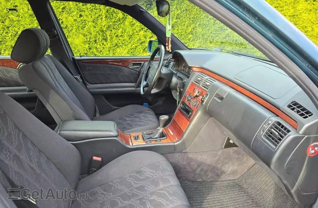 MERCEDES-BENZ Klasa E 