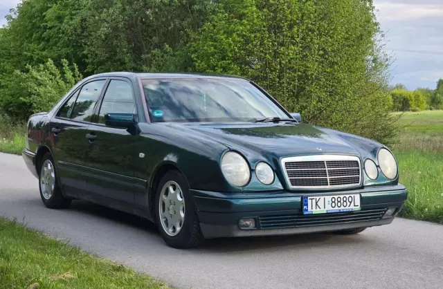 MERCEDES-BENZ Klasa E 