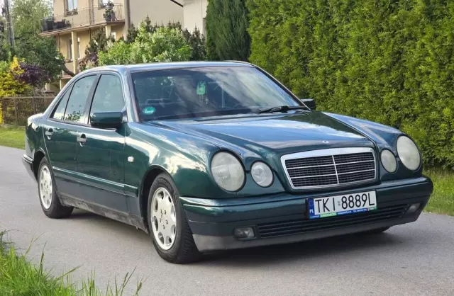 MERCEDES-BENZ Klasa E 