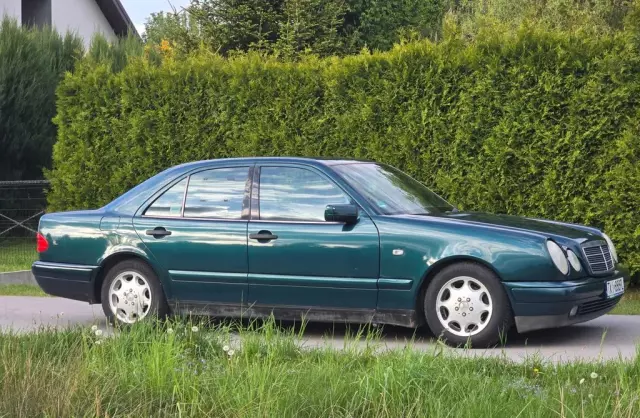 MERCEDES-BENZ Klasa E 