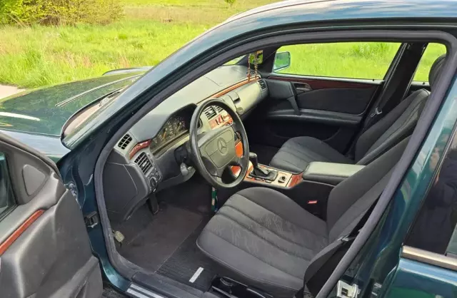 MERCEDES-BENZ Klasa E 