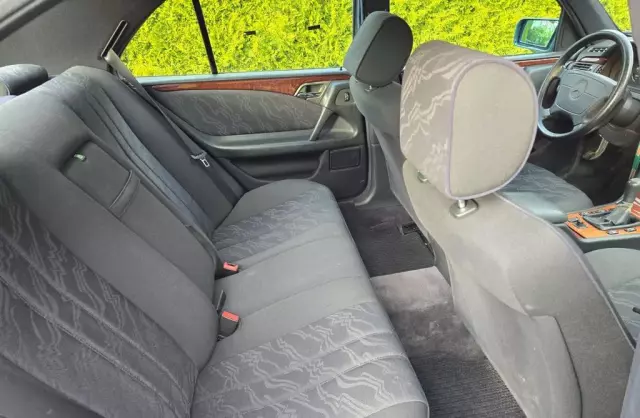 MERCEDES-BENZ Klasa E 