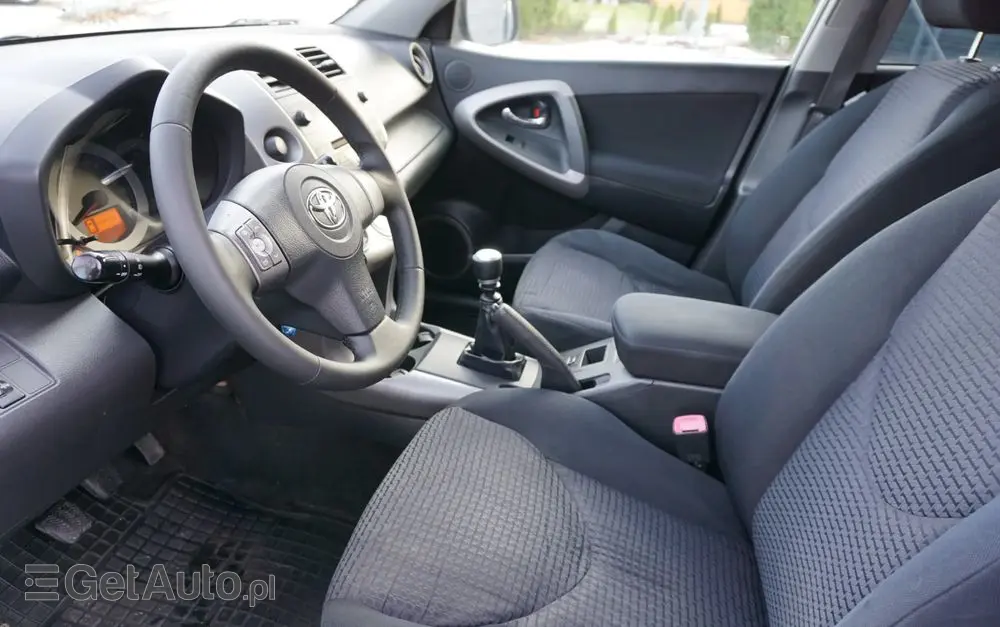 TOYOTA RAV4 2.2 D-CAT 4x4 Sol