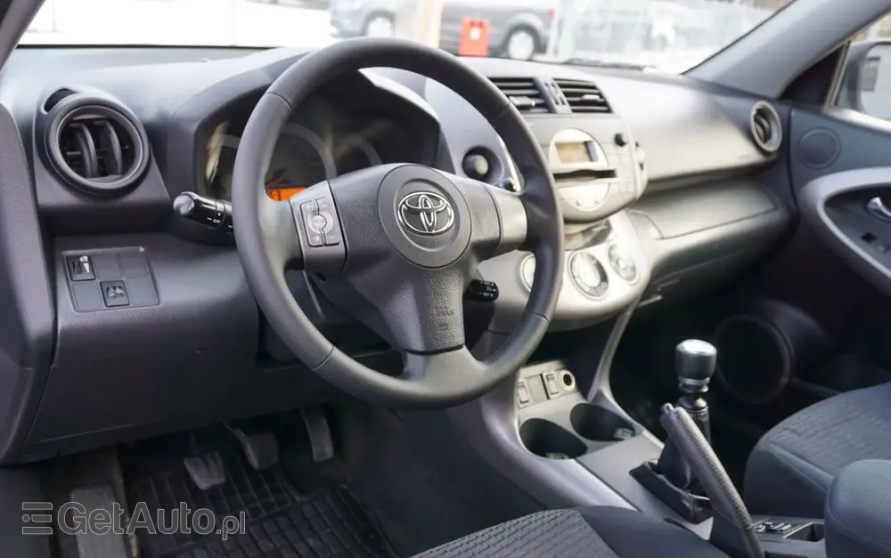 TOYOTA RAV4 2.2 D-CAT 4x4 Sol