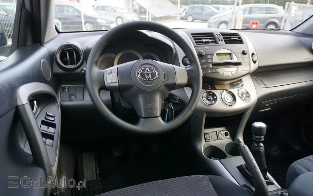 TOYOTA RAV4 2.2 D-CAT 4x4 Sol