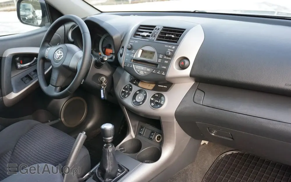 TOYOTA RAV4 2.2 D-CAT 4x4 Sol