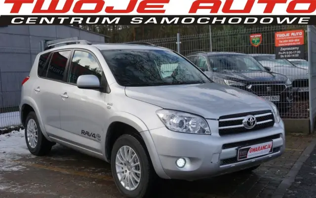 TOYOTA RAV4 2.2 D-CAT 4x4 Sol