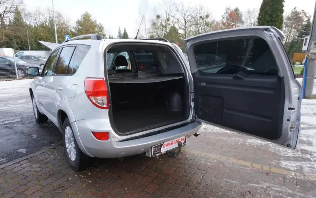 TOYOTA RAV4 2.2 D-CAT 4x4 Sol