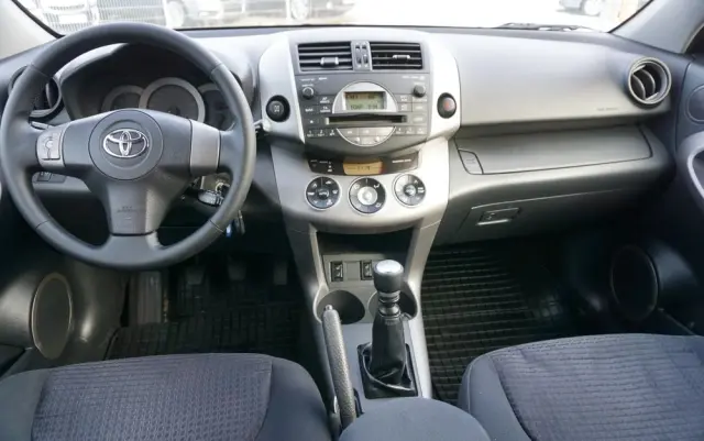 TOYOTA RAV4 2.2 D-CAT 4x4 Sol