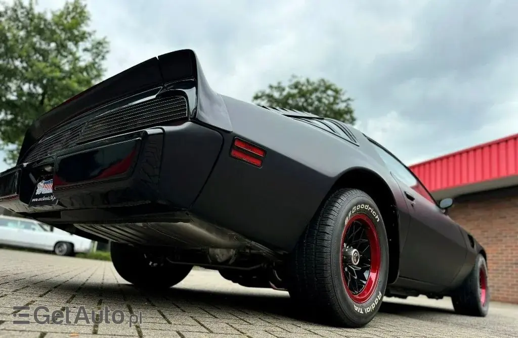 PONTIAC Firebird 
