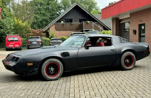 PONTIAC Firebird 
