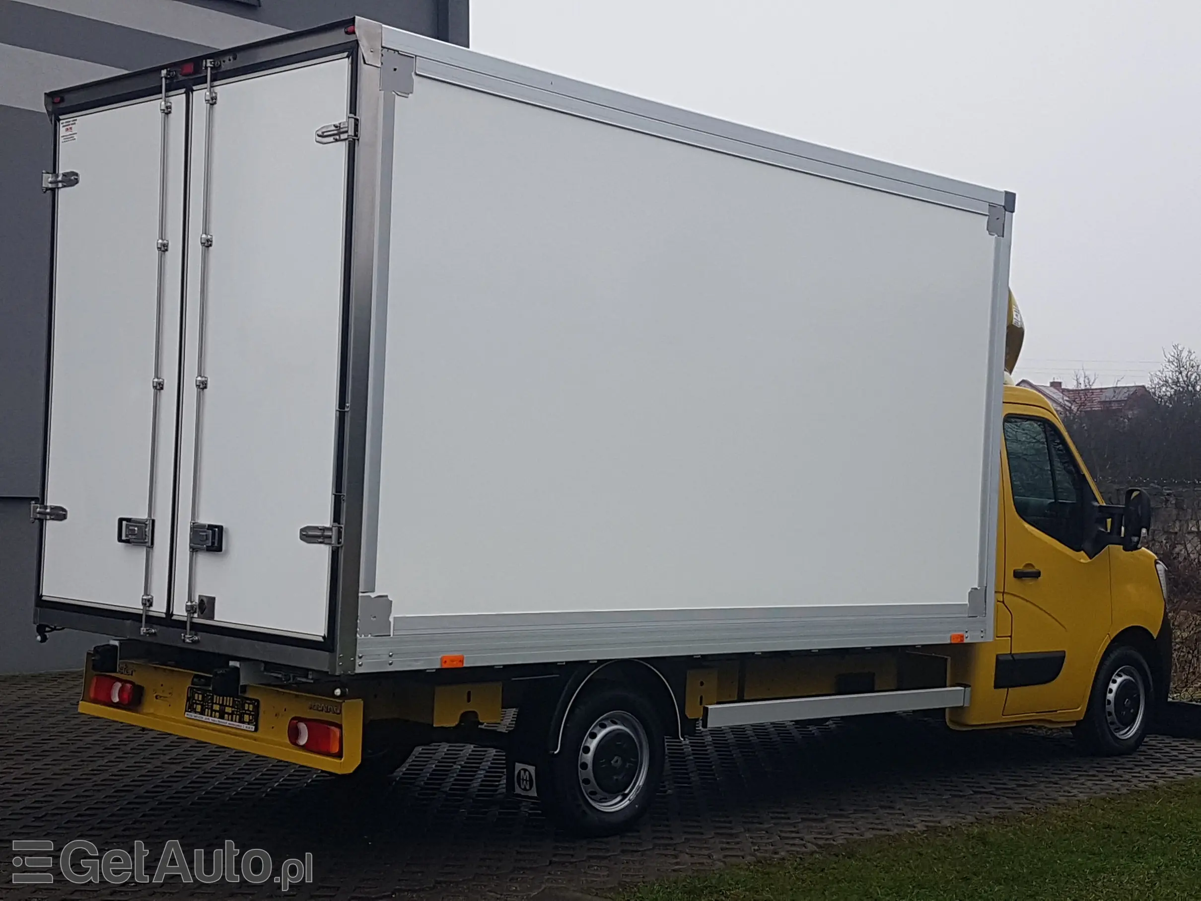 RENAULT Master FWD 8 EP KONTENER 4,22x2,23x2,23 KLIMA MANUAL 6-BIEGÓ KRAJOWY