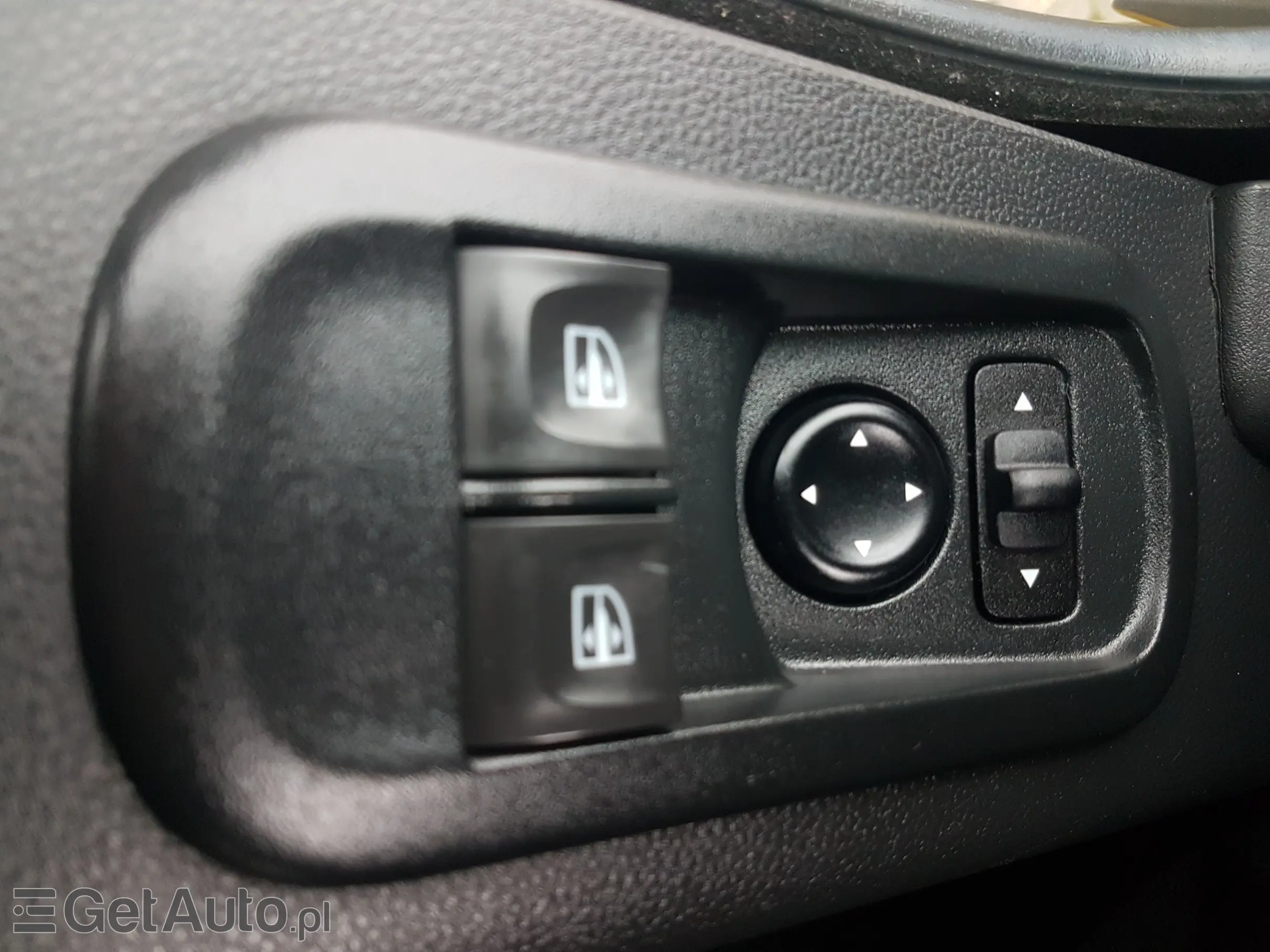 RENAULT Master FWD 8 EP KONTENER 4,22x2,23x2,23 KLIMA MANUAL 6-BIEGÓ KRAJOWY