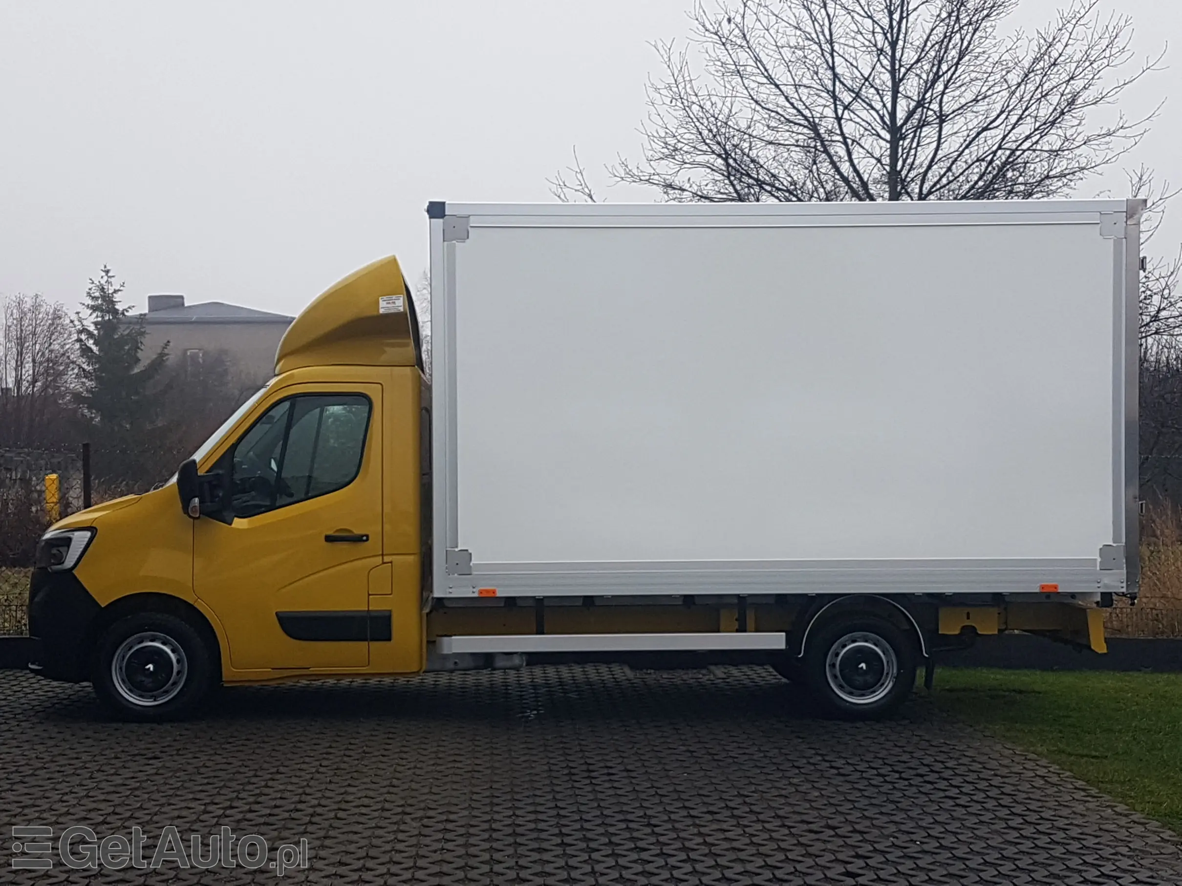 RENAULT Master FWD 8 EP KONTENER 4,22x2,23x2,23 KLIMA MANUAL 6-BIEGÓ KRAJOWY