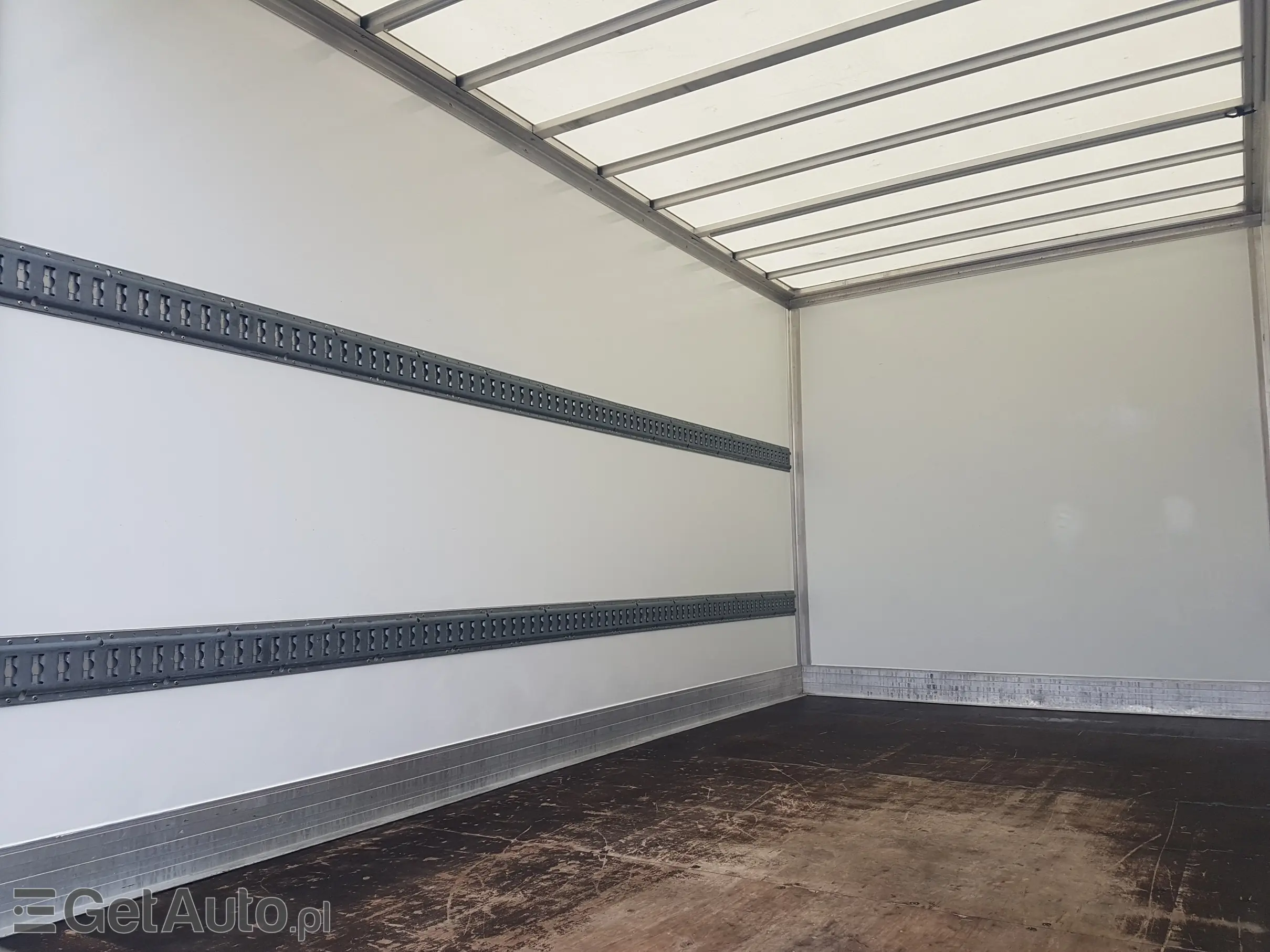 RENAULT Master FWD 8 EP KONTENER 4,22x2,23x2,23 KLIMA MANUAL 6-BIEGÓ KRAJOWY