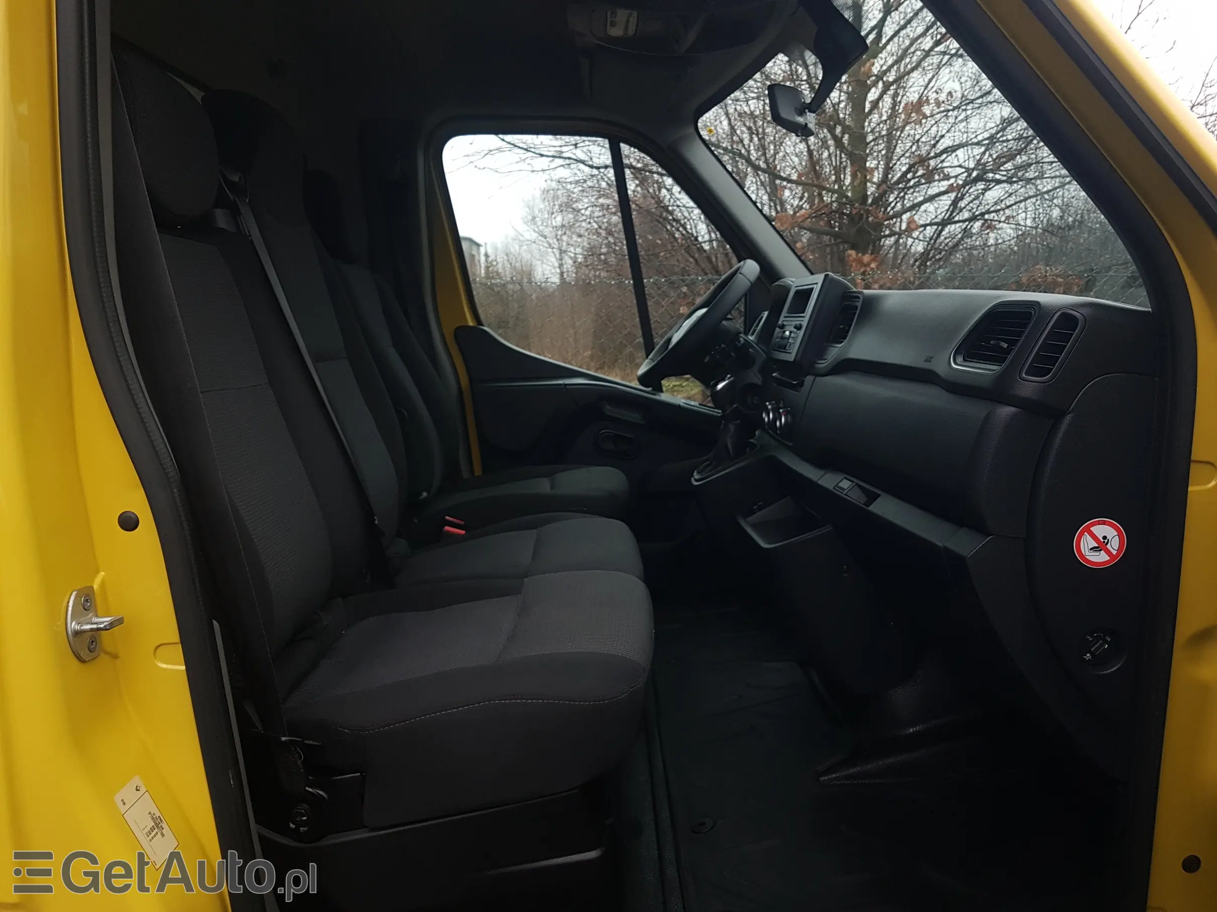 RENAULT Master FWD 8 EP KONTENER 4,22x2,23x2,23 KLIMA MANUAL 6-BIEGÓ KRAJOWY