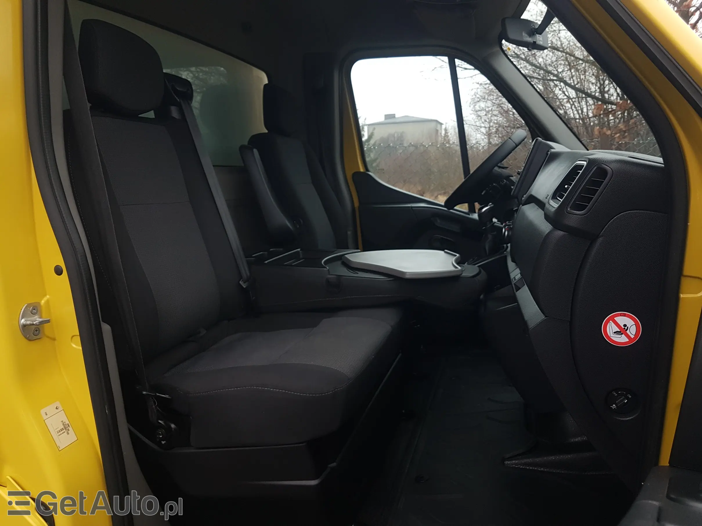 RENAULT Master FWD 8 EP KONTENER 4,22x2,23x2,23 KLIMA MANUAL 6-BIEGÓ KRAJOWY