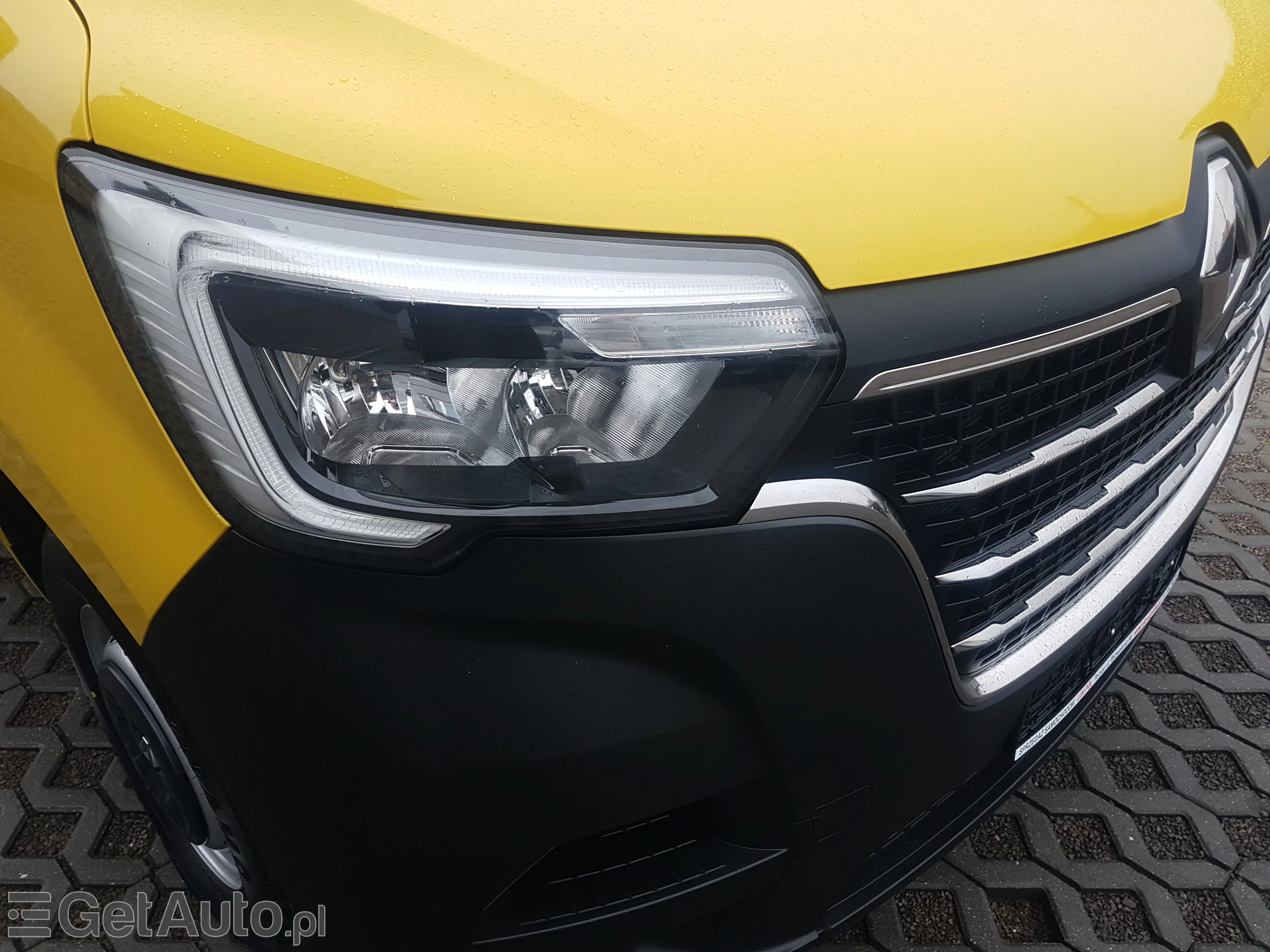 RENAULT Master FWD 8 EP KONTENER 4,22x2,23x2,23 KLIMA MANUAL 6-BIEGÓ KRAJOWY