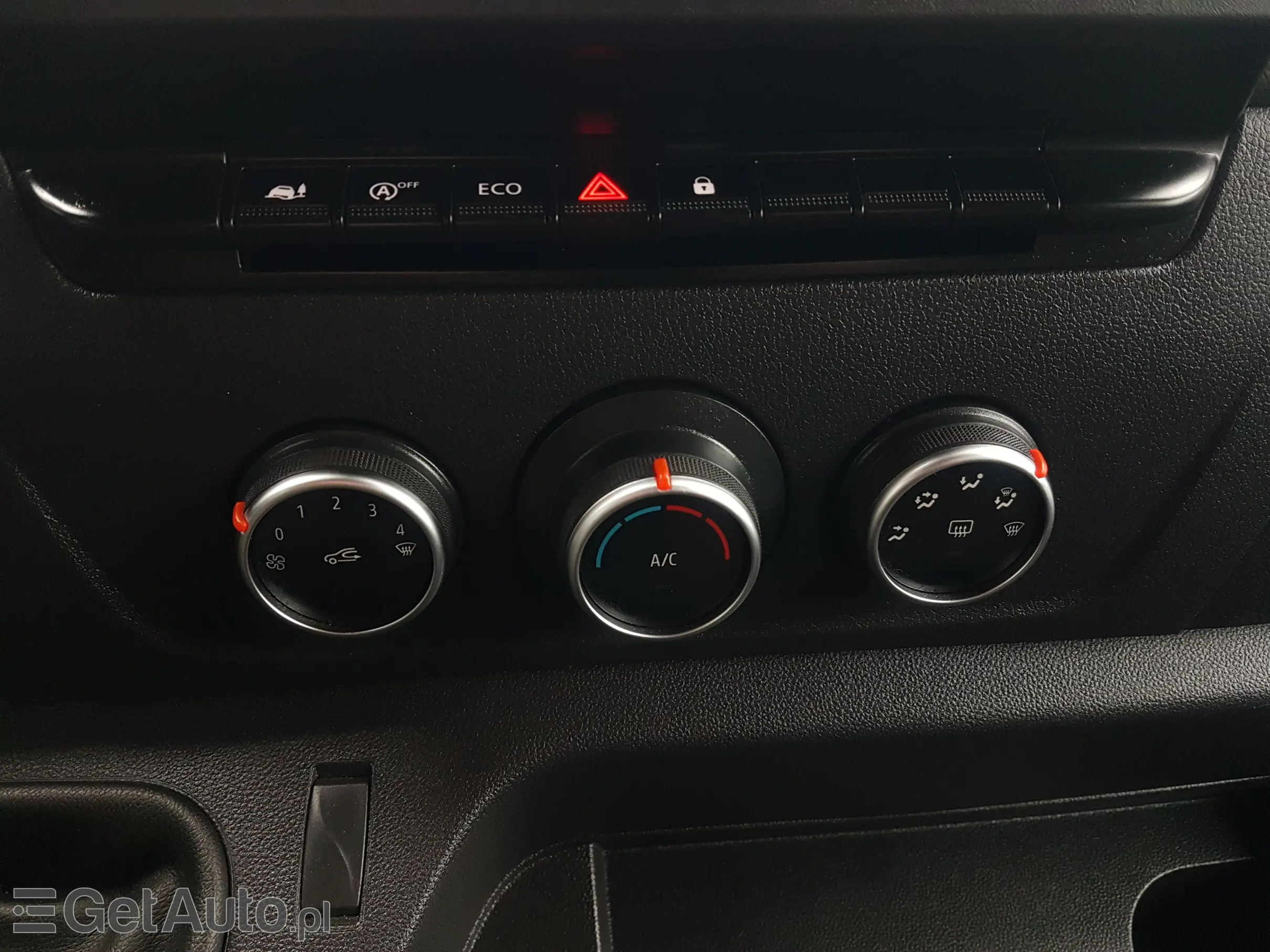 RENAULT Master FWD 8 EP KONTENER 4,22x2,23x2,23 KLIMA MANUAL 6-BIEGÓ KRAJOWY