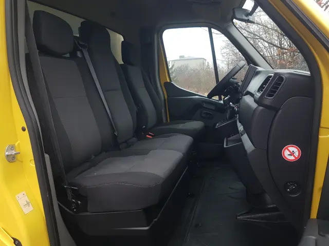 RENAULT Master FWD 8 EP KONTENER 4,22x2,23x2,23 KLIMA MANUAL 6-BIEGÓ KRAJOWY