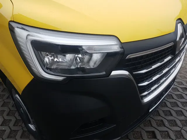 RENAULT Master FWD 8 EP KONTENER 4,22x2,23x2,23 KLIMA MANUAL 6-BIEGÓ KRAJOWY