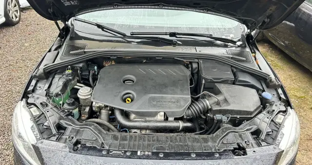 VOLVO V60 D2 R-Design