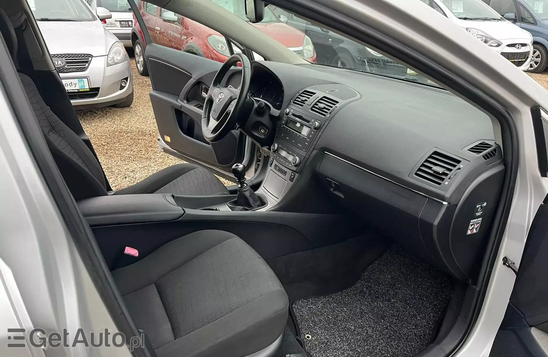 TOYOTA Avensis 