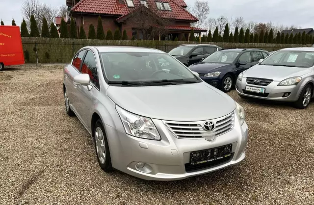 TOYOTA Avensis 