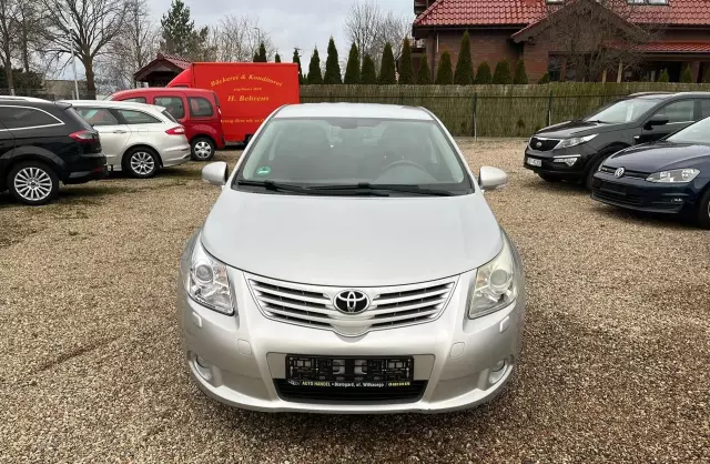 TOYOTA Avensis 