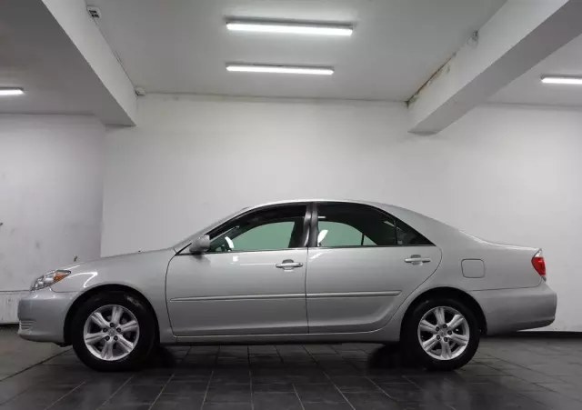 TOYOTA Camry 2.4 VVT-i