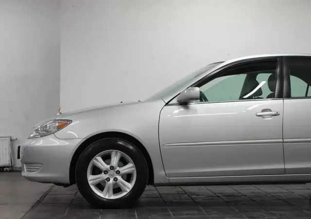 TOYOTA Camry 2.4 VVT-i