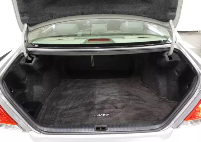 TOYOTA Camry 2.4 VVT-i