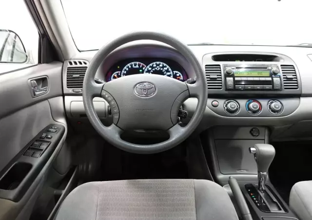 TOYOTA Camry 2.4 VVT-i