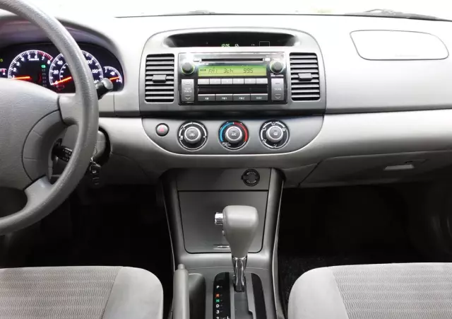 TOYOTA Camry 2.4 VVT-i