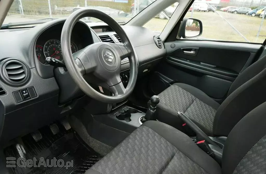SUZUKI SX4 