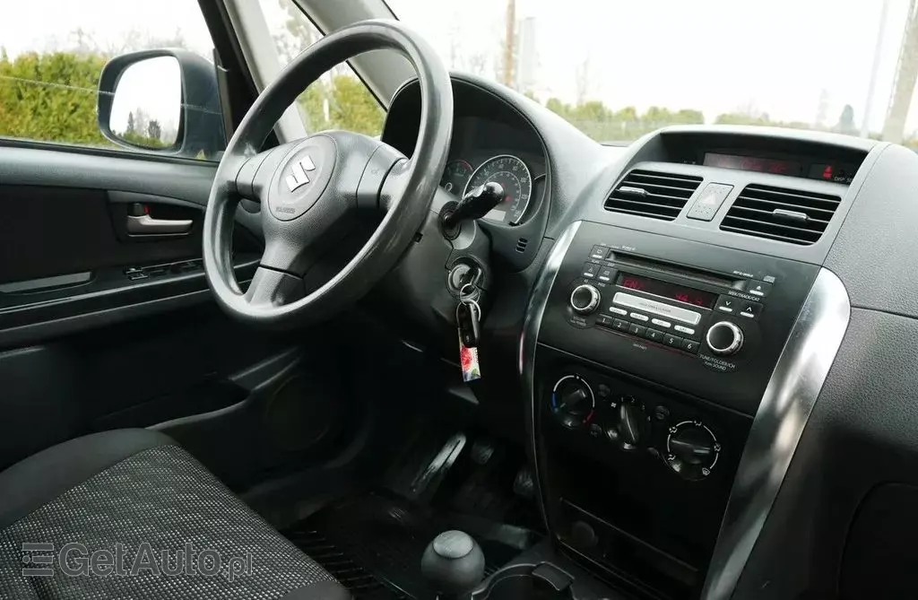 SUZUKI SX4 