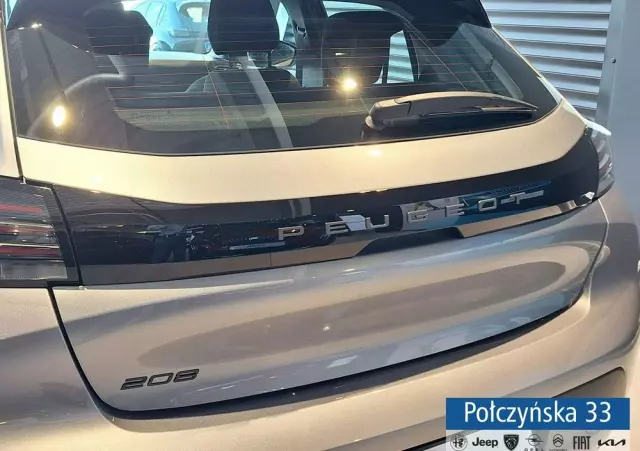 PEUGEOT 208 