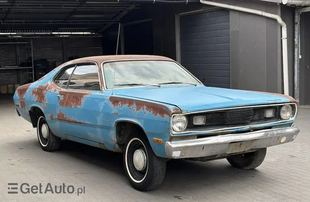 PLYMOUTH Duster 