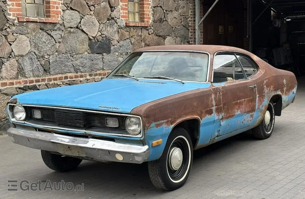 PLYMOUTH Duster 