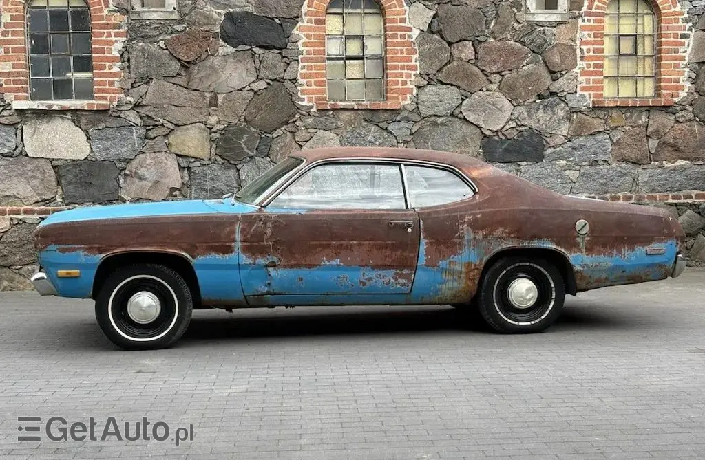 PLYMOUTH Duster 