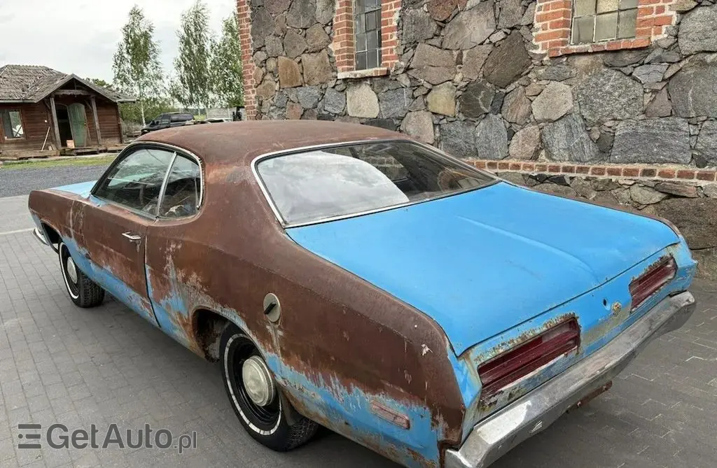 PLYMOUTH Duster 