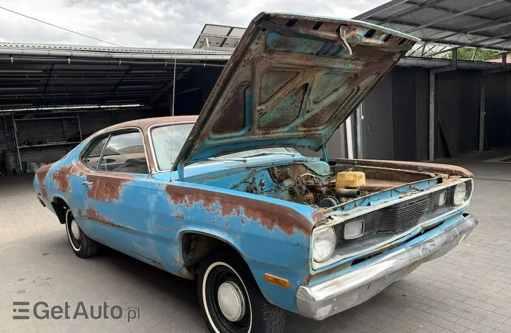 PLYMOUTH Duster 