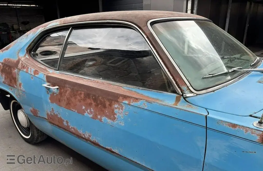 PLYMOUTH Duster 