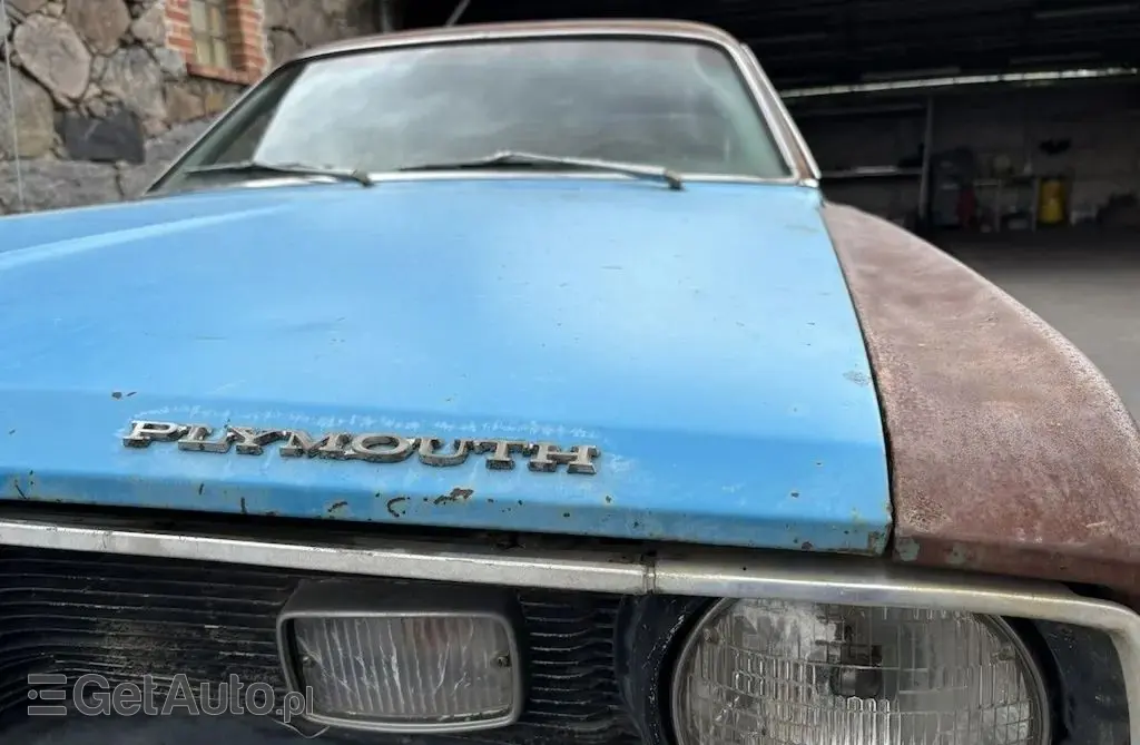 PLYMOUTH Duster 