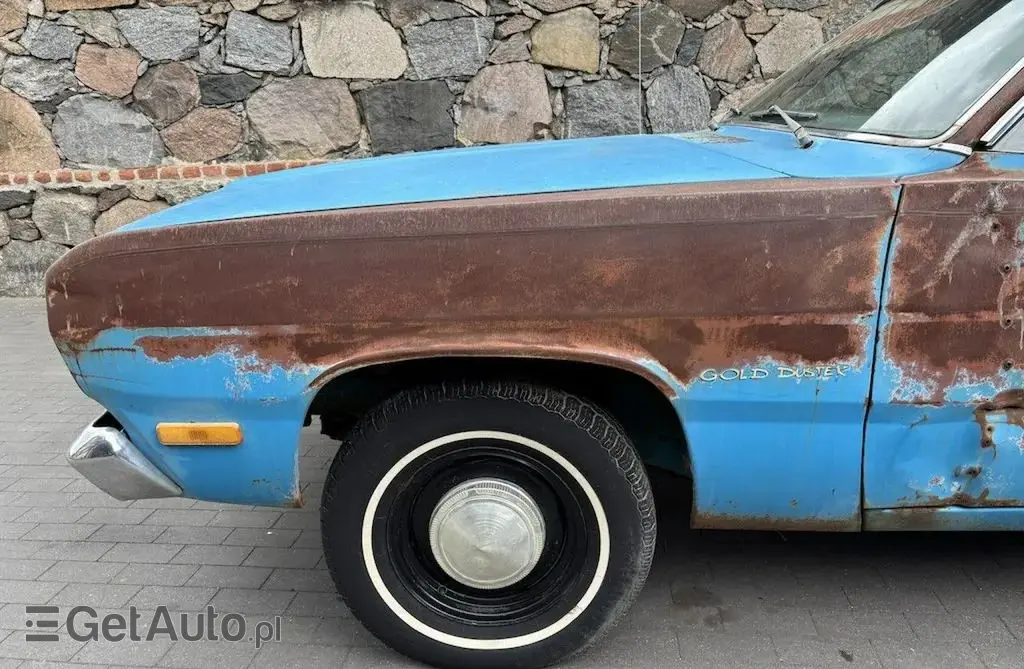 PLYMOUTH Duster 