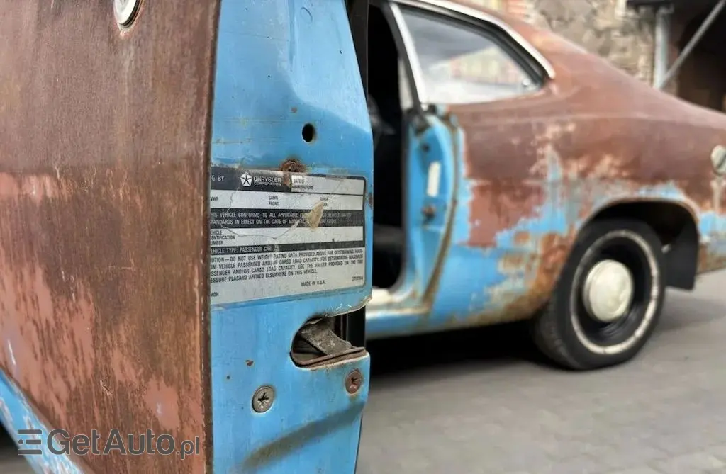 PLYMOUTH Duster 